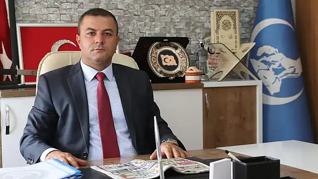 ÇELİK: 'TÜRKÇE, AĞZIMIZDA ANAMIZIN AK SÜTÜDÜR'