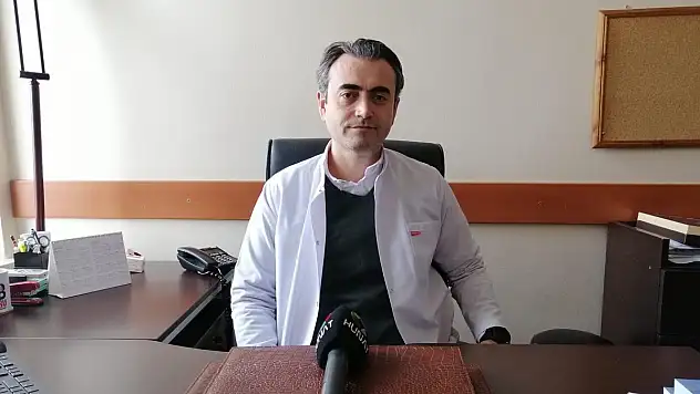ÇENE VE BOYNUNDA ŞİŞLİK OLANLAR DİKKAT! DERİN BOYUN APSESİ OLABİLİR