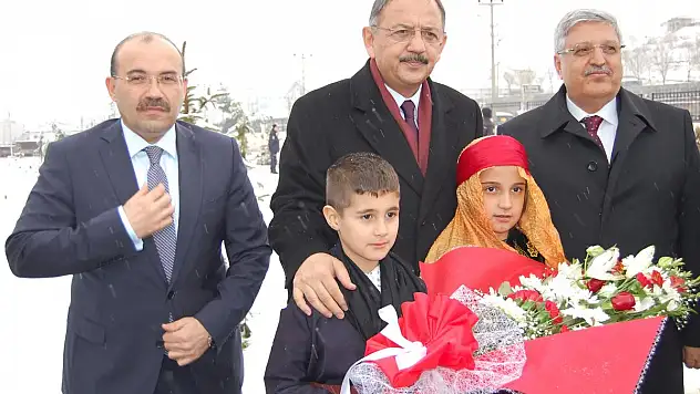 Çevre ve Şehircilik Bakanı Mehmet Özhaseki: 'Dost köyüne bahanesiz gelinmezmiş'