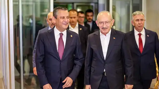CHP'de kritik zirve: Saat 14.00'te masaya oturacaklar