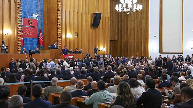 CHP Grup Başkanı Özel: AK Parti'nin kara düzeninin kötü planına kim alet olup yol veriyorsa hakkımı helal etmiyorum