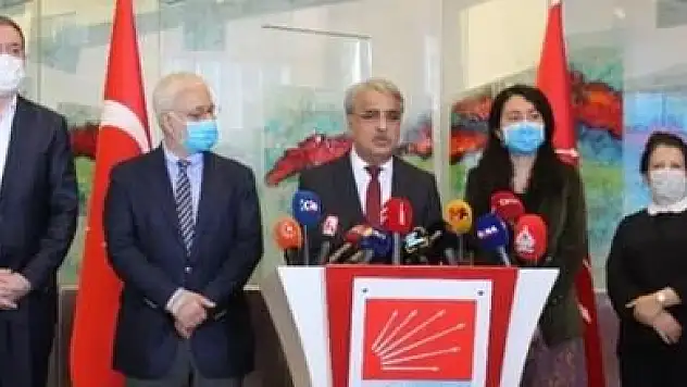 CHP KÜRSÜSÜNDE HDP'LİLER AÇIKLAMA YAPTI