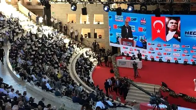 CHP KURULTAYI'NDA ADAYLIK İÇİN VERİLEN SÜRE DOLDU! BAŞKANLIK İÇİN TEK İSİM VAR
