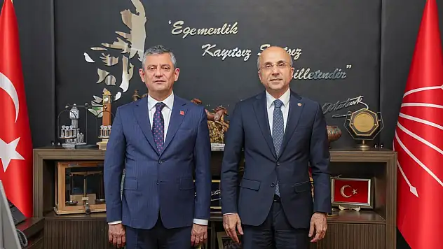 CHP'li Aşkın Genç'ten Özgür Özel'e ziyaret