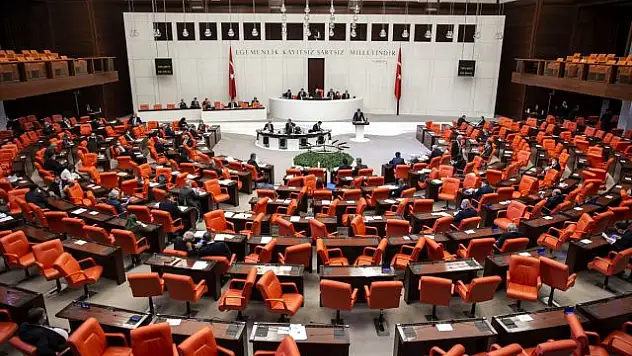 CHP VE HDP'Lİ 3 VEKİLİN, MİLLETVEKİLLİĞİ DÜŞÜRÜLDÜ