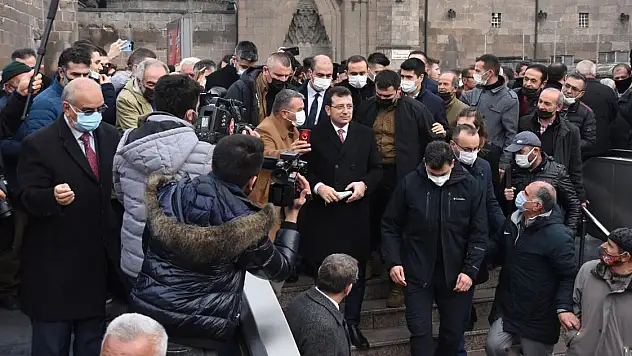 CHP'Lİ BAŞKANLARDAN TÜRBE ZİYARETİ