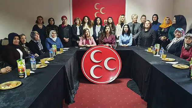 ÇİMEN: 'LÜTFEN FOTOĞRAFIMIZI DEĞİL, FİKRİMİZİ ÇEKİN BUGÜN'