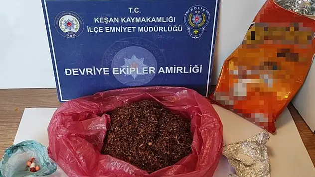 Cips paketine gizlenmiş uyuşturucuyla yakalandı