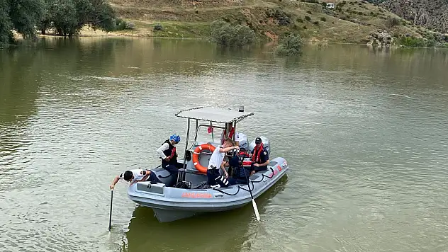 Çocuğunu kurtarmak için Kızılırmak'a giren babanın cansız bedeni bulundu
