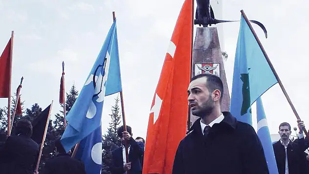 ÇOLAK: 'GENÇLİK UYUŞTURUCU KISKACINDADIR'