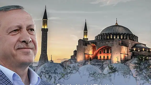 ÇOPUROĞLU: '86 YIL ARADAN SONRA AYASOFYA, CEMAATİNE KAVUŞTU'