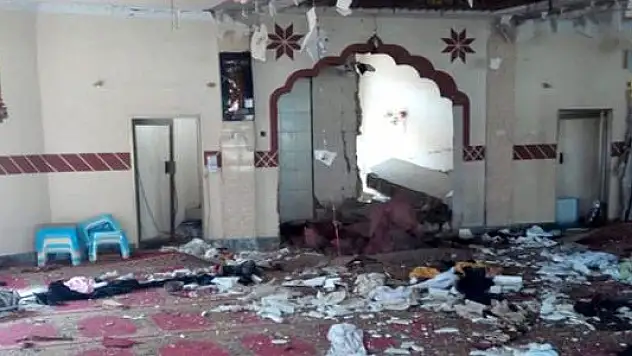 Cuma namazında, camiye bombalı saldırı düzenlendi: 5 ölü, 15 yaralı