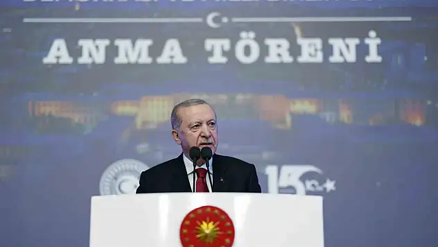 Cumhurbaşkanı Erdoğan: FETÖ'cü teröristler, yeminli Türkiye düşmanlarına hizmetkar olmayı sürdürüyor
