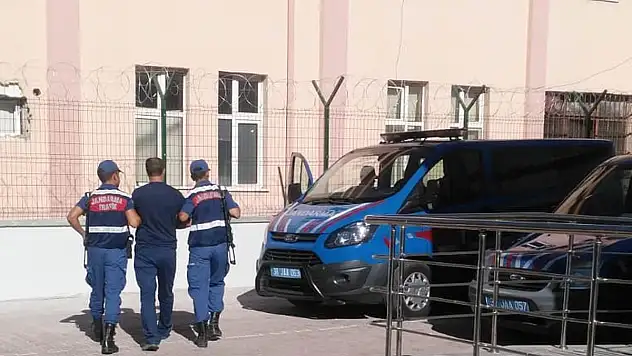 Dedektif gibi iz süren jandarma ekipleri kurbanlıkları çalan hırsızları yakaladı