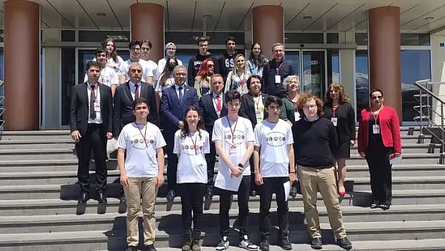 DESTANLAŞAN LİSELİLER KONGRESİ'NİN SONUÇ BİLDİRGESİ AÇIKLANDI
