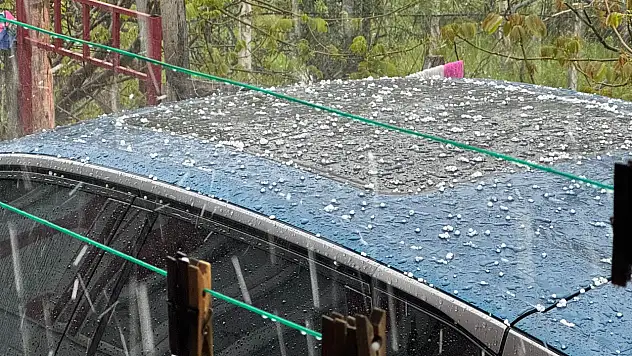 Develi'de dolu yağışı etkili oldu