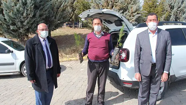 DEVELİ'DE 30 BİN FİDAN DAĞITILDI