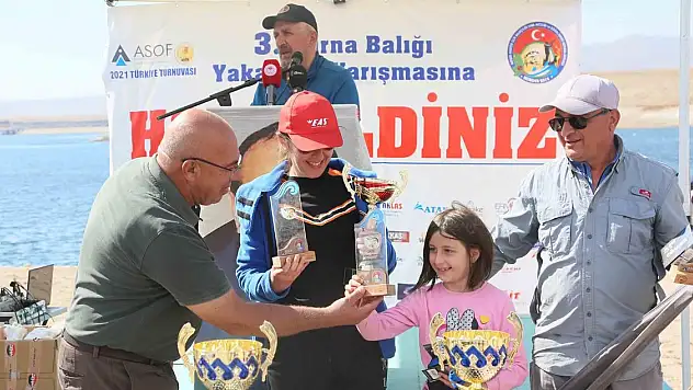 DEVELİ'DE DÜZENLENEN 3. TURNA BALIĞI TUTMA YARIŞMASINA BÜYÜK İLGİ