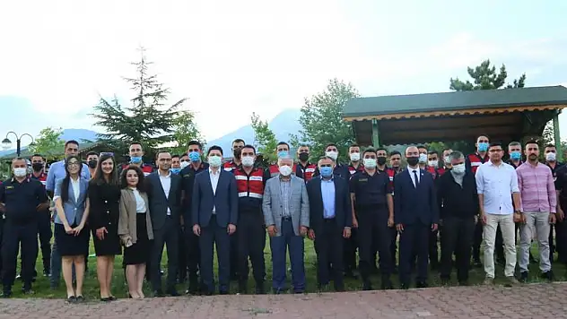 DEVELİ'DE İLÇE PROTOKOL, JANDARMA PERSONELİ İLE BİR ARAYA GELDİ