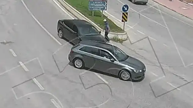 DİKKATSİZ ŞOFÖR KAZAYA SEBEP OLDU