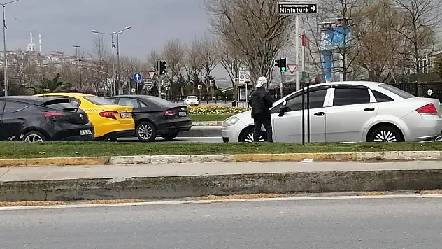 DİLENCİ ÇOCUKLAR: 'BİZ SURİYELİYİZ. BİZE YASAK YOK'