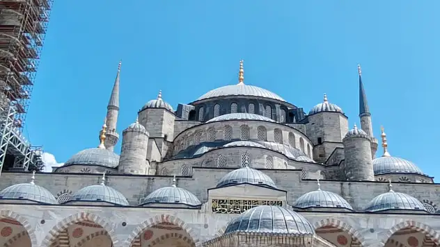 Diyanet'ten cuma hutbesi: Söz ahlakı ve sosyal medya