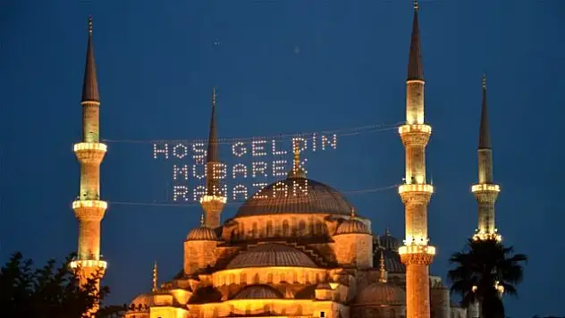 DİYANETTEN ORUÇ AÇIKLAMASI GELDİ: 'VİRÜSÜN YAYILIMINI ETKİLEMEZ, ORUÇ TUTULABİLİR'