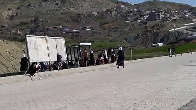 DİYARBAKIR'DA TERÖRİSTLERDEN HAİN SALDIRI: 5 KİŞİ HAYATINI KAYBETTİ