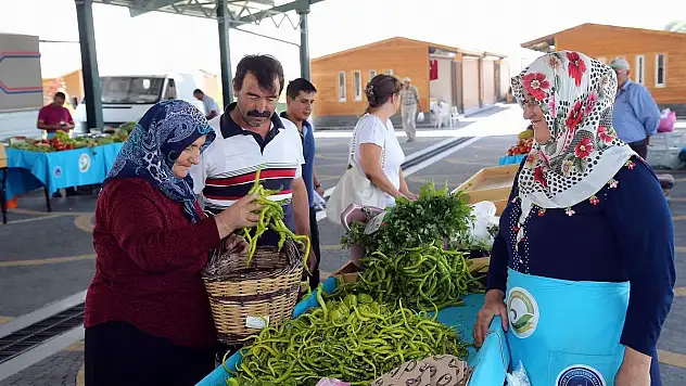 Doğal Ürünler Bahçesi ve Pazarı Sağlıklı Beslenmek İsteyenlerin Uğrak Mekanı Oldu