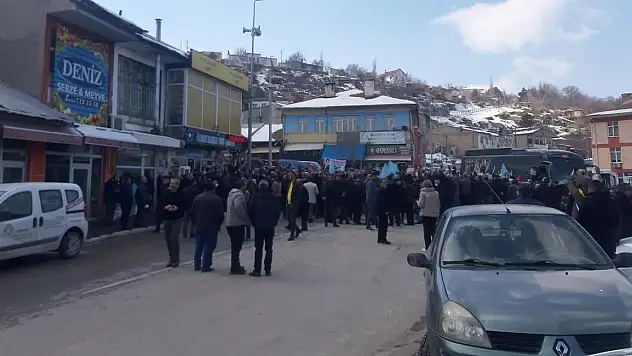DÜZEN: 'AKŞENER, UMDUĞUNU BULAMADI'