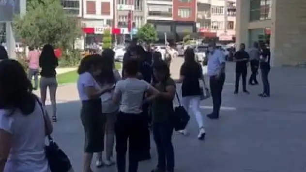 EGE BÖLGESİ'NDE ŞİDDETLİ DEPREM OLDU! İSTANBUL'DA HİSSEDİLDİ