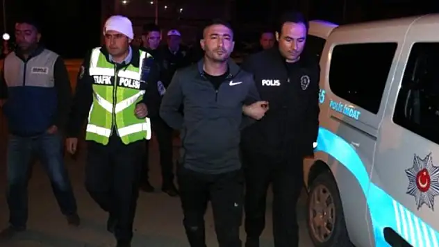 Ehliyetsiz Sürücü Şehri Birbirine Kattı! 30 Kilometrelik Kovalamacadan Sonra Yakalandı