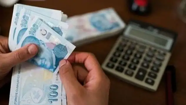 Emeklilerin beklediği gün! Bayram ikramiyeleri hesaplara yatıyor
