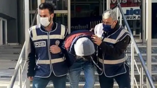 EMNİYET MÜDÜRÜNDEN HAYAT KURTARAN HAMLE