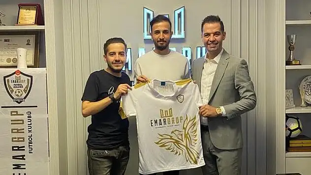 EMRE ÖZDEN İMZAYI ATTI