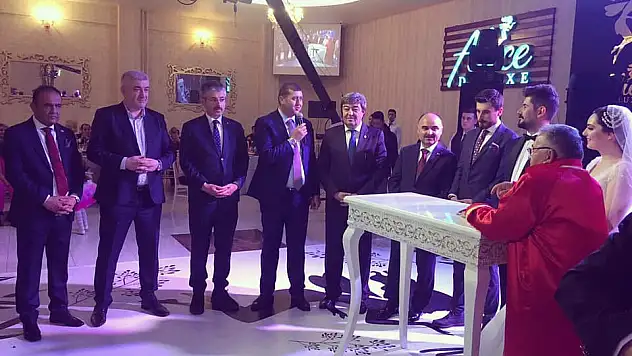 ENSARİ AİLESİNİN MUTLU GÜNÜ
