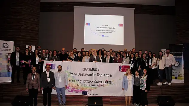 ERASMUS YENİ BAŞLAYANLAR TOPLANTISI NNYÜ'DE YAPILDI