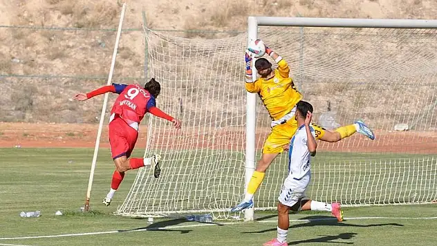 ERCİYES 38 FK SEZONUN 3'ÜNCÜ YENİLGİSİNİ ALDI