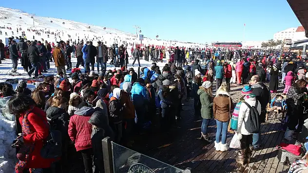 Erciyes Kayak Merkezi Rekora Doymuyor