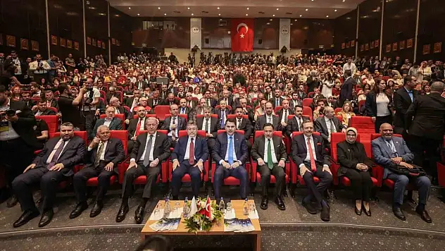 Erciyes Zirvesi-1 Kayseri'de yoğun katılımla gerçekleştirildi