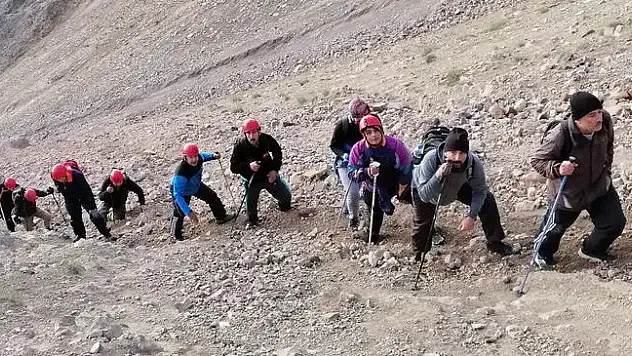 ERCİYES'TE ZİRVE HEYECANI BAŞLIYOR