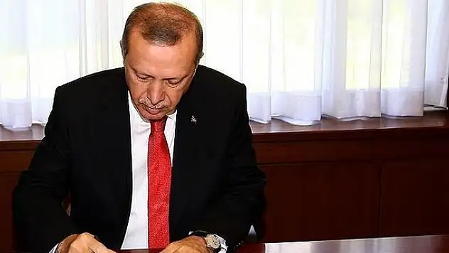 Erdoğan, Kurmaylarını AK Parti İstanbul İl Başkanlığında Topladı