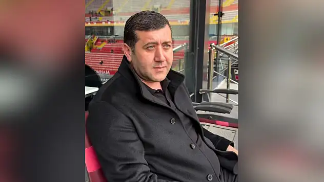Ersoy'dan dikkat çeken mesaj: Bir taraftar olarak yine buradayım, hep olacağım