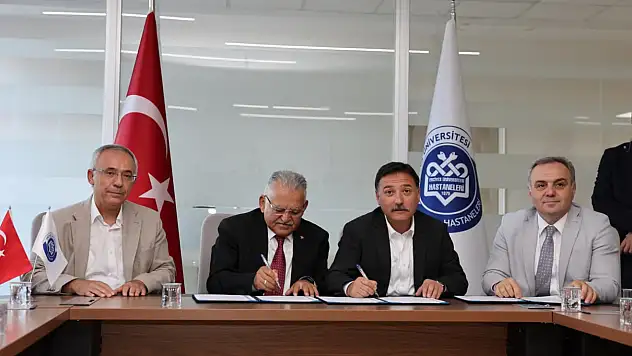 ERÜ'de, bağışlanan cihaz ve yenilenen bölümlerin açılışı yapıldı