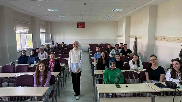 ERÜ'de bir ilk: 'Yapay Zeka Okuryazarlığı Dersleri'