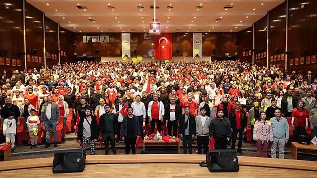 ERÜ'de milli maç heyecanı yaşandı