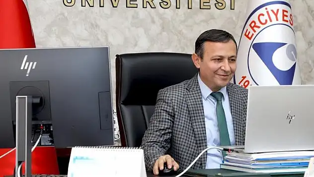 ERÜ REKTÖRÜ ÇALIŞ, ULUSLARARASI ÖĞRENCİLER İLE BİR ARAYA GELDİ