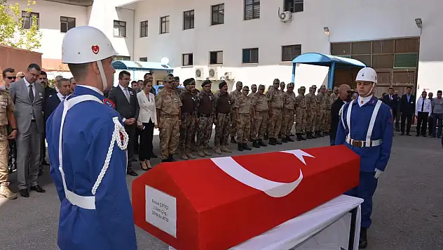ERZURUM'DAKİ KAZADA YARALANAN UZMAN ÇAVUŞ HAYATINI KAYBETTİ