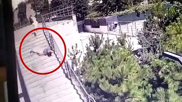 EV BAKMAYA GİTTİĞİ REZİDANSTA BAŞINA 15. KATTAN CAM DÜŞTÜ