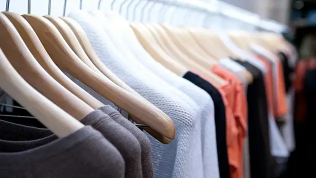 Fast Fashion akımı gençleri nasıl etkiledi? Giy, paylaş, at…